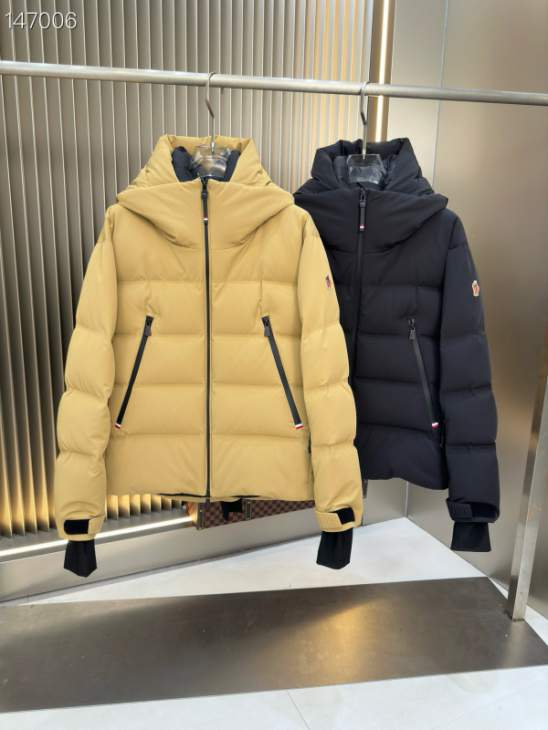 Picture of Moncler Down Jackets _SKUMonclersz1-526yr12237057